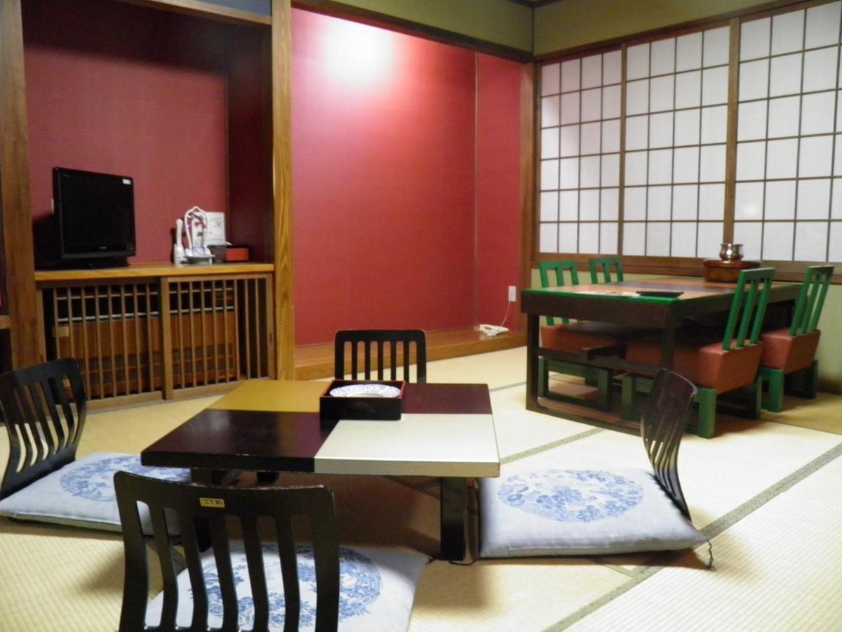 Wakanoyu Chikuma Rum bild